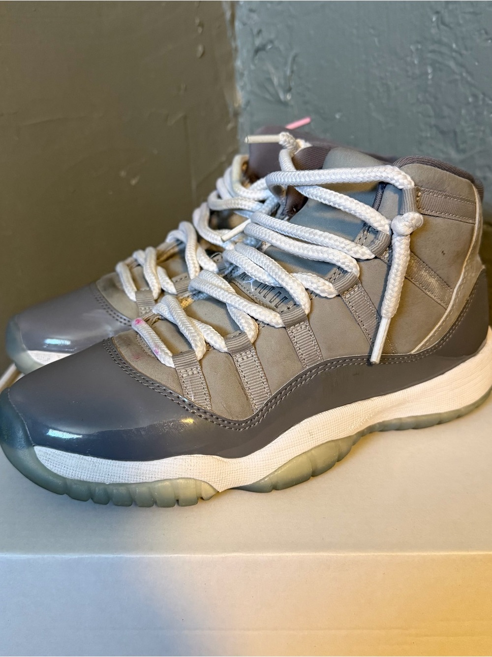 Jordan Kids Gray High-Top Sneakers with White Laces Size 5.5Y